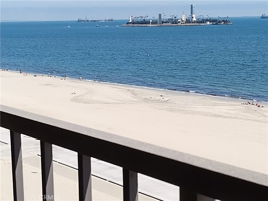 1750 E Ocean Boulevard 407