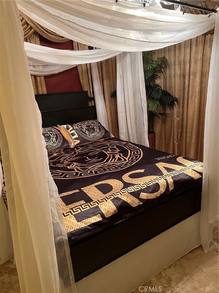 1750 E Ocean Boulevard 407