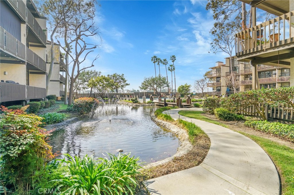 7231 Marina Pacifica Drive S