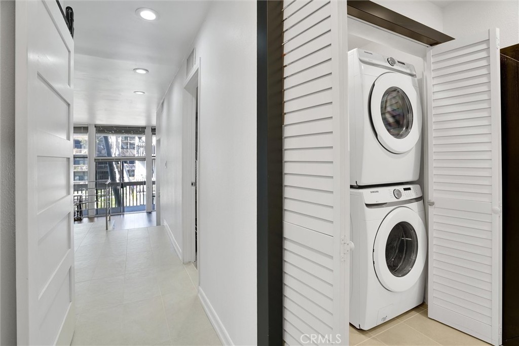 7231 Marina Pacifica Drive S