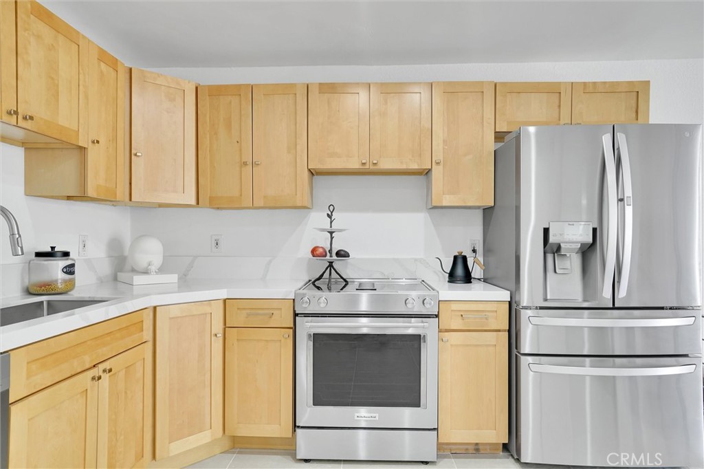 7231 Marina Pacifica Drive S