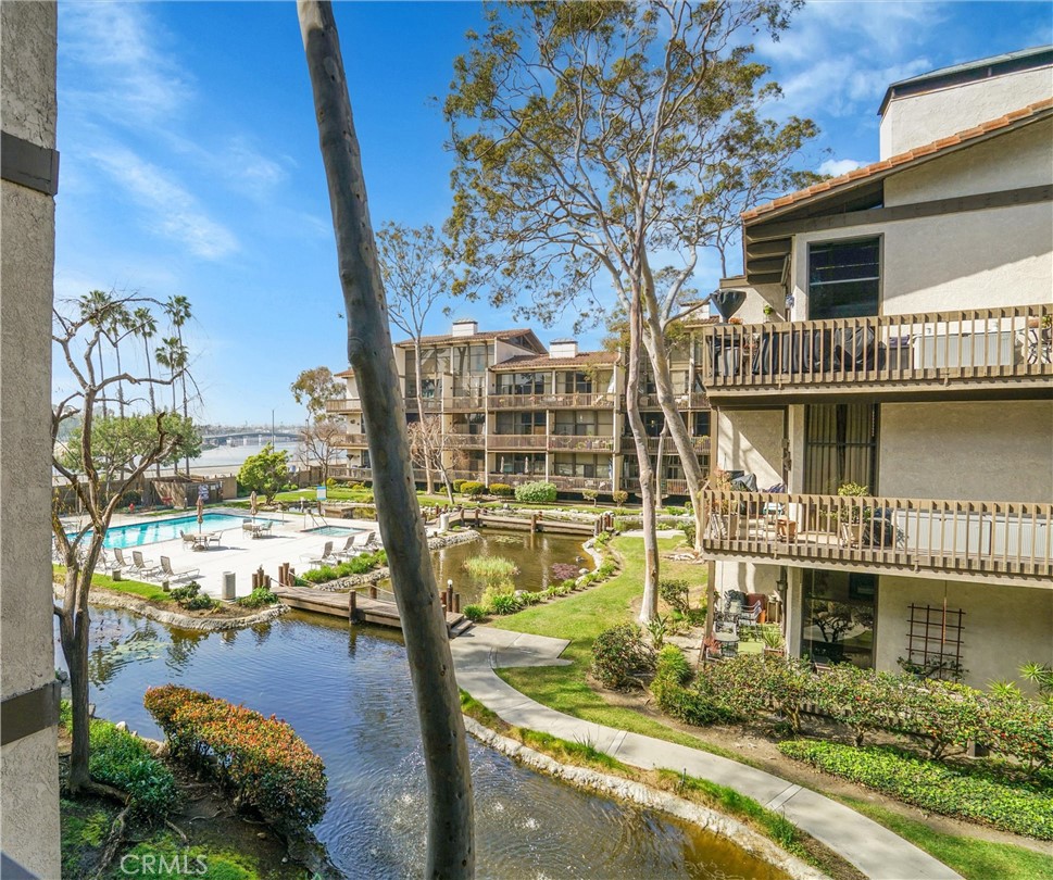 7231 Marina Pacifica Drive S