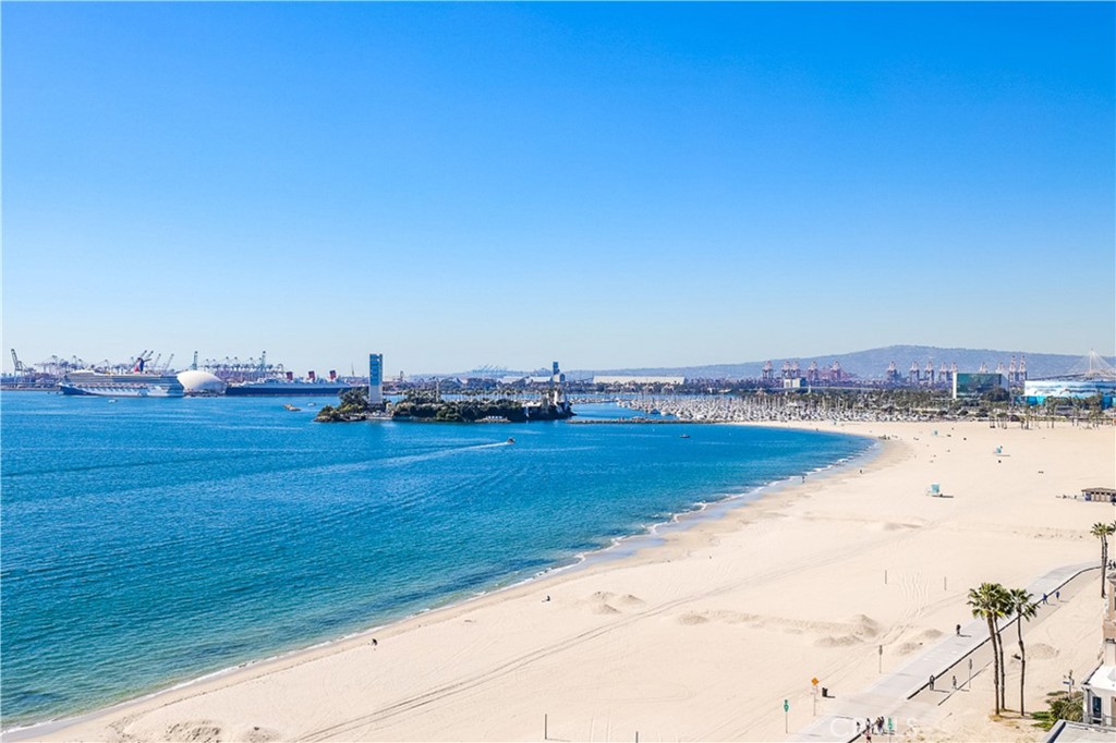 1750 E Ocean Boulevard 707