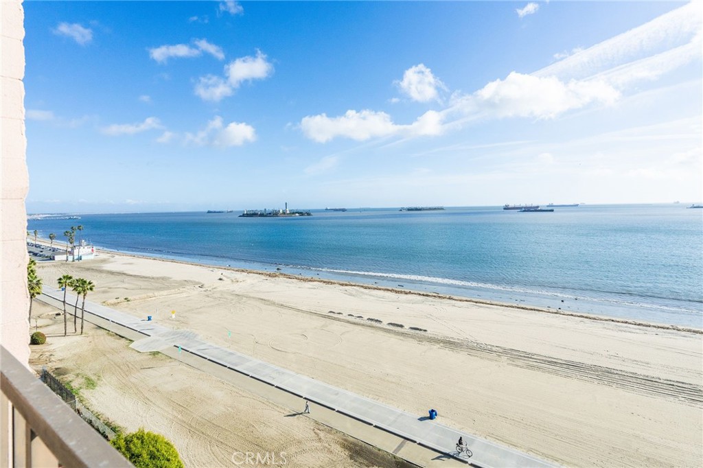 1750 E Ocean Boulevard 707