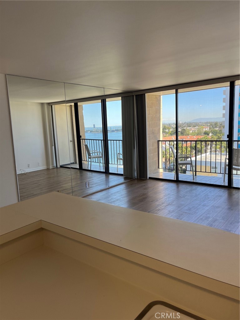 1750 E Ocean Boulevard 1103