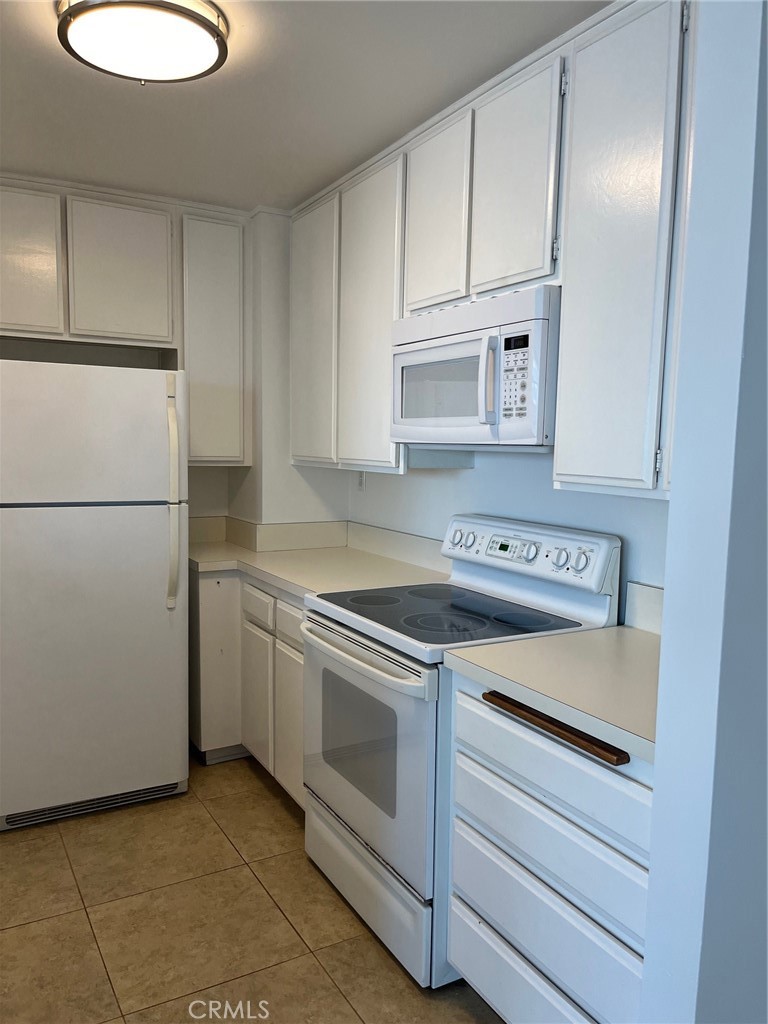 1750 E Ocean Boulevard 1103