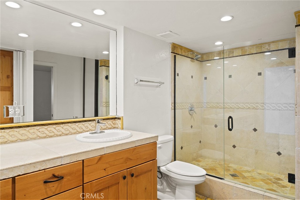 1750 E Ocean Boulevard 511