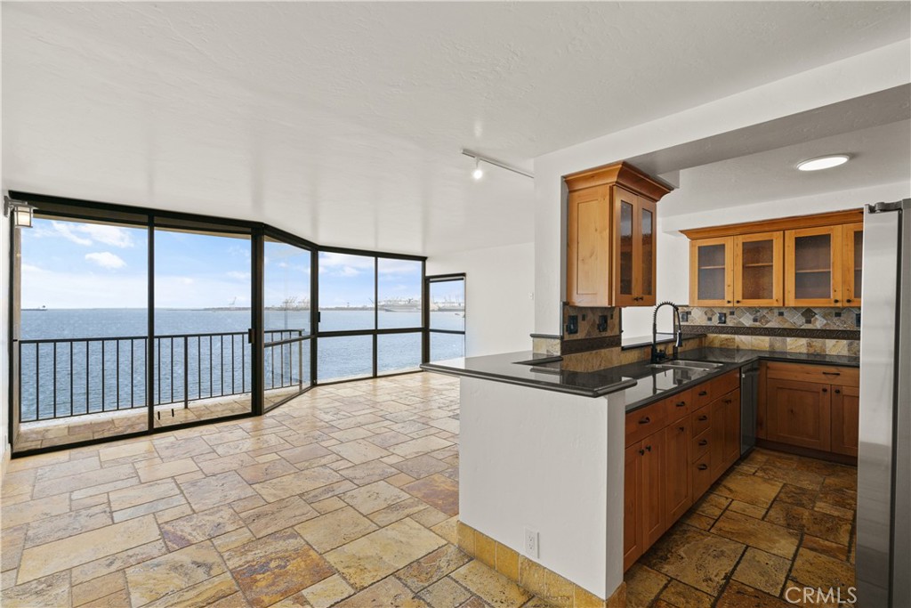 1750 E Ocean Boulevard 511