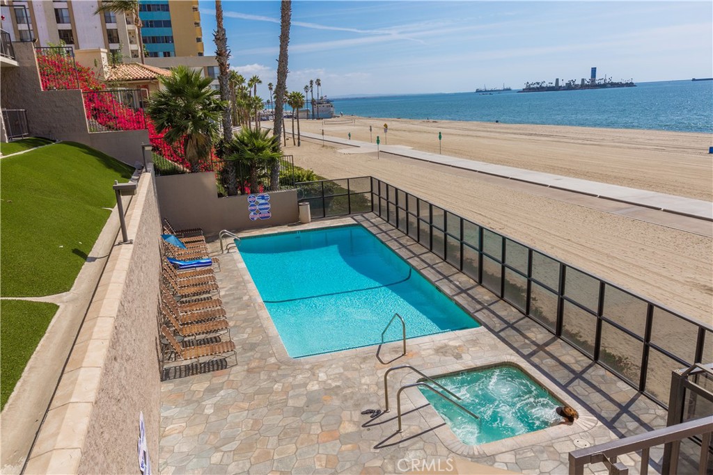 1750 E Ocean Boulevard 511