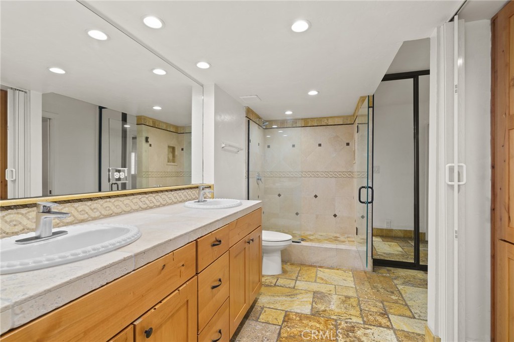 1750 E Ocean Boulevard 511