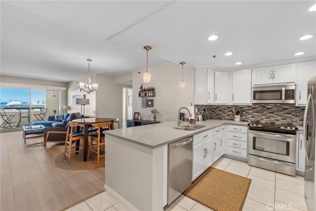 525 E Seaside Way 905