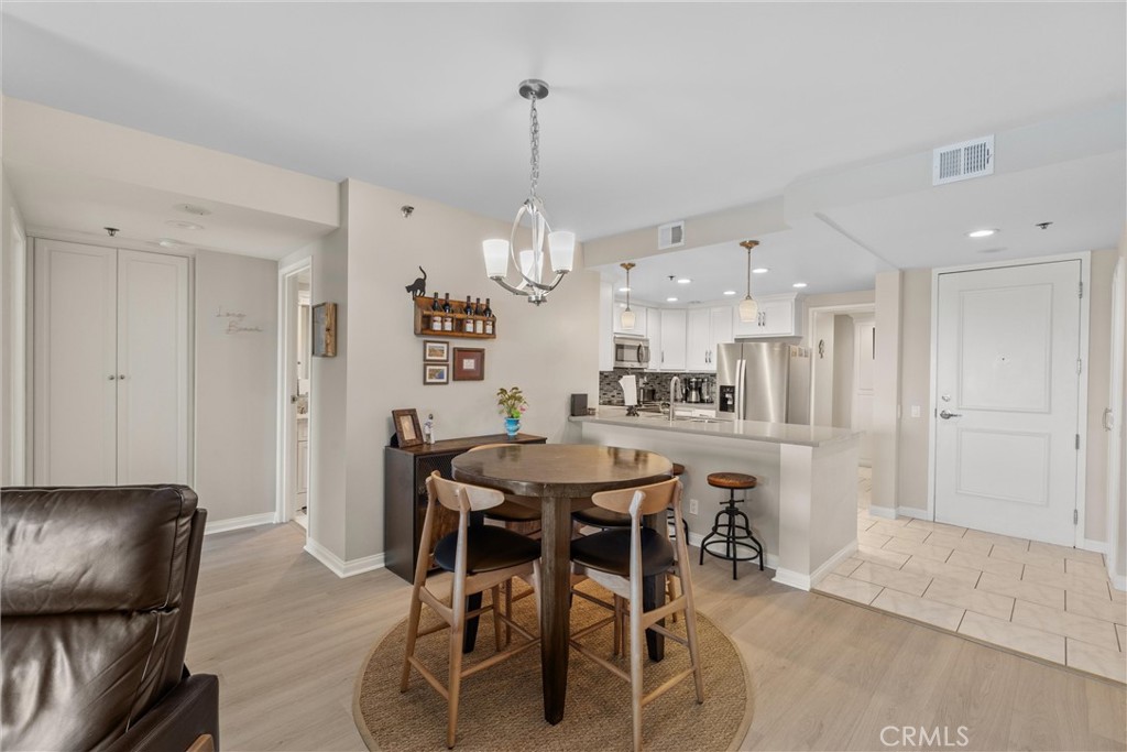 525 E Seaside Way 905