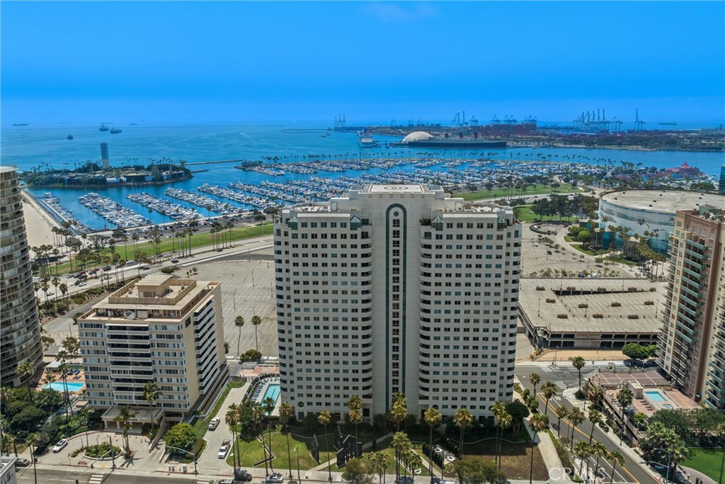 525 E Seaside Way 905