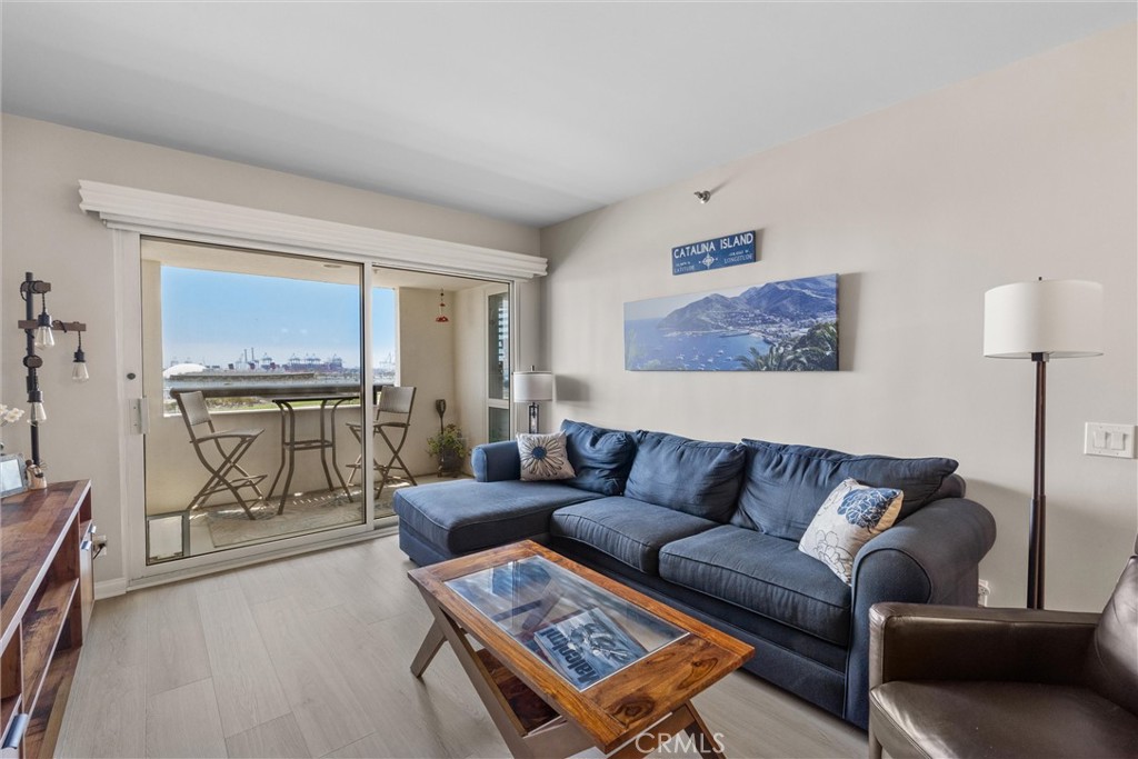 525 E Seaside Way 905