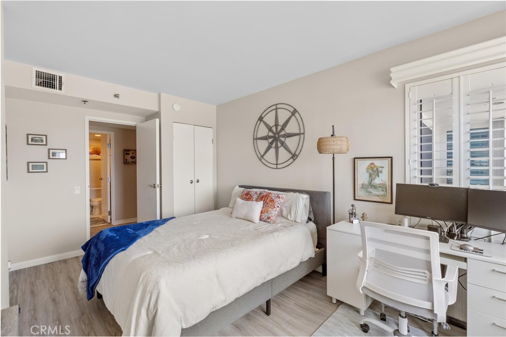 525 E Seaside Way 905