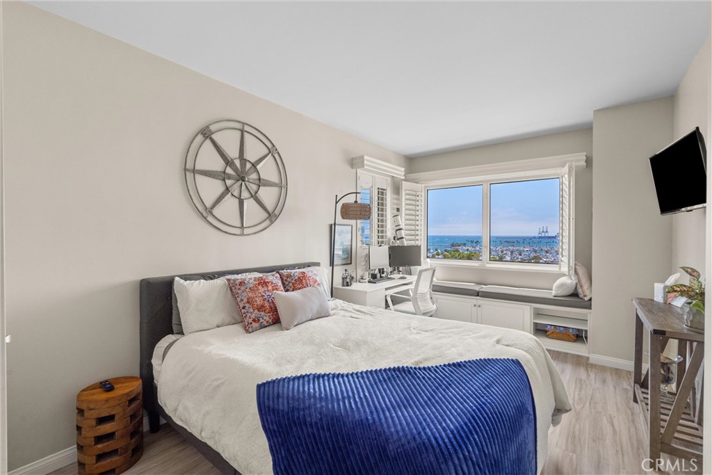 525 E Seaside Way 905