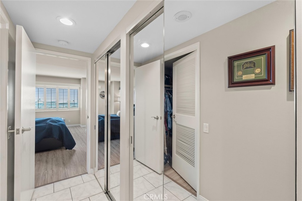 525 E Seaside Way 905