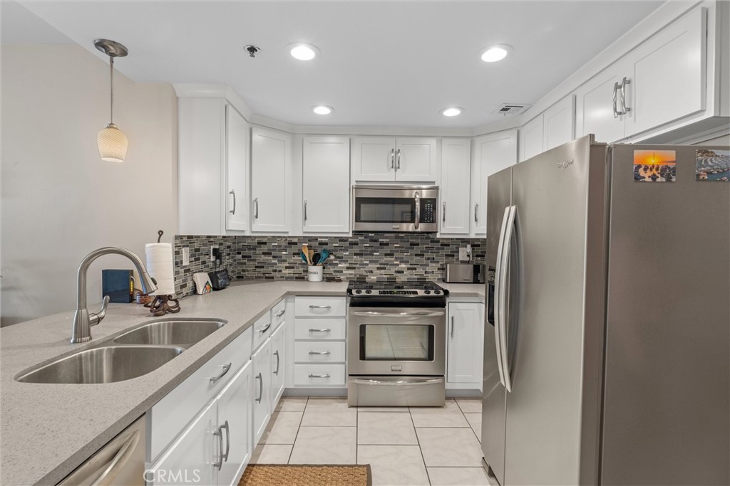 525 E Seaside Way 905