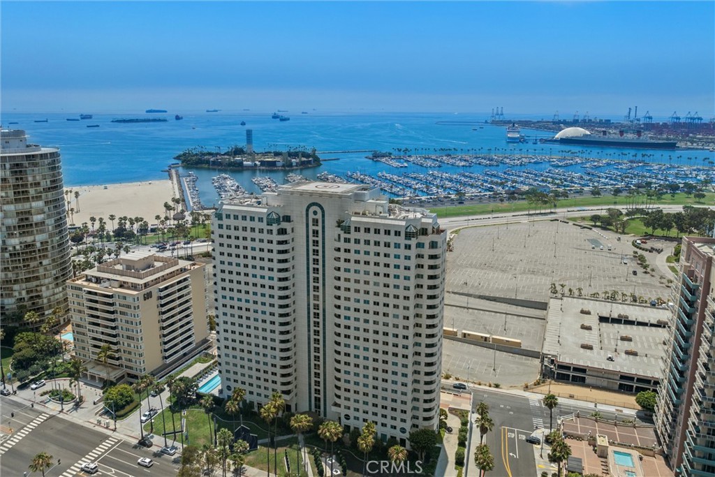 525 E Seaside Way 905