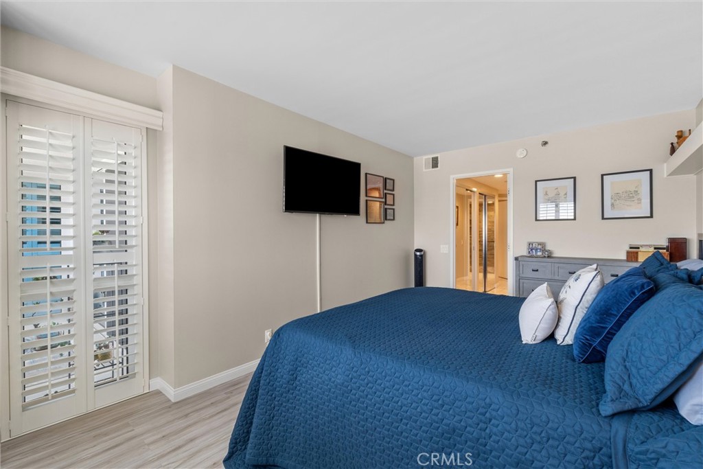 525 E Seaside Way 905