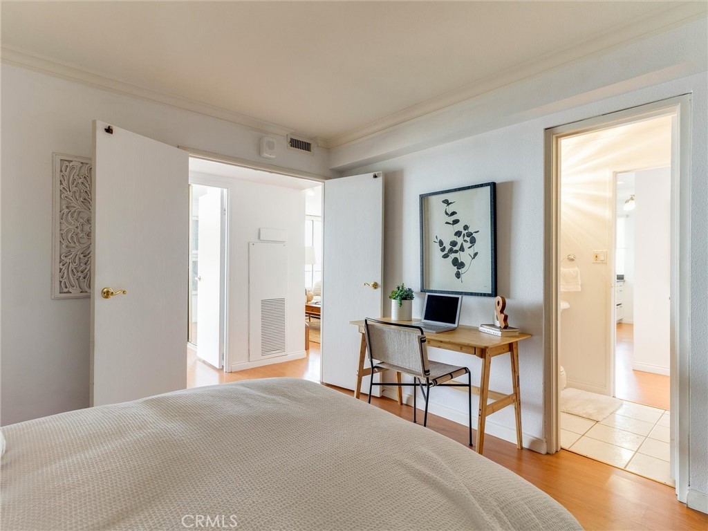 1750 E Ocean Boulevard 213
