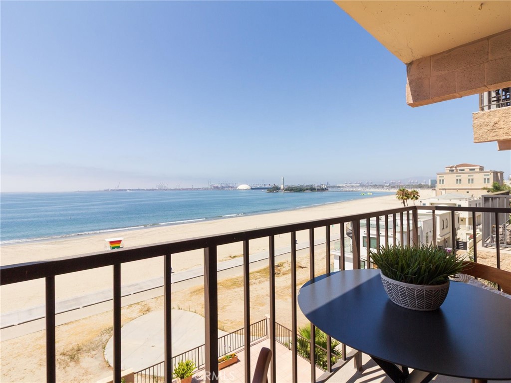 1750 E Ocean Boulevard 213