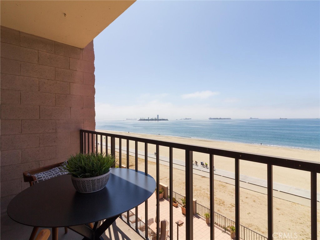 1750 E Ocean Boulevard 213