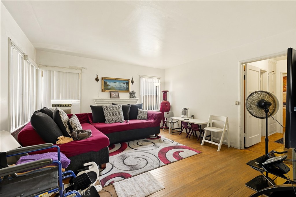 7015 Templeton