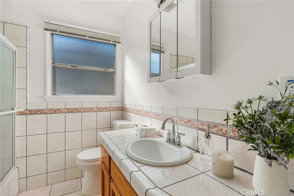 11437 Norlain Avenue