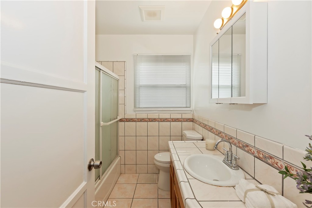 11437 Norlain Avenue