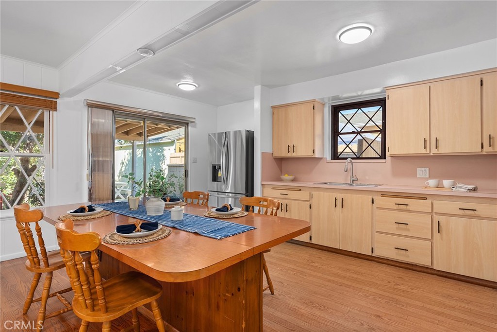 11437 Norlain Avenue