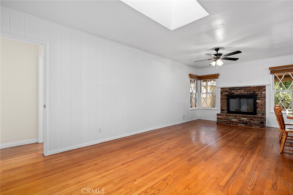 11437 Norlain Avenue