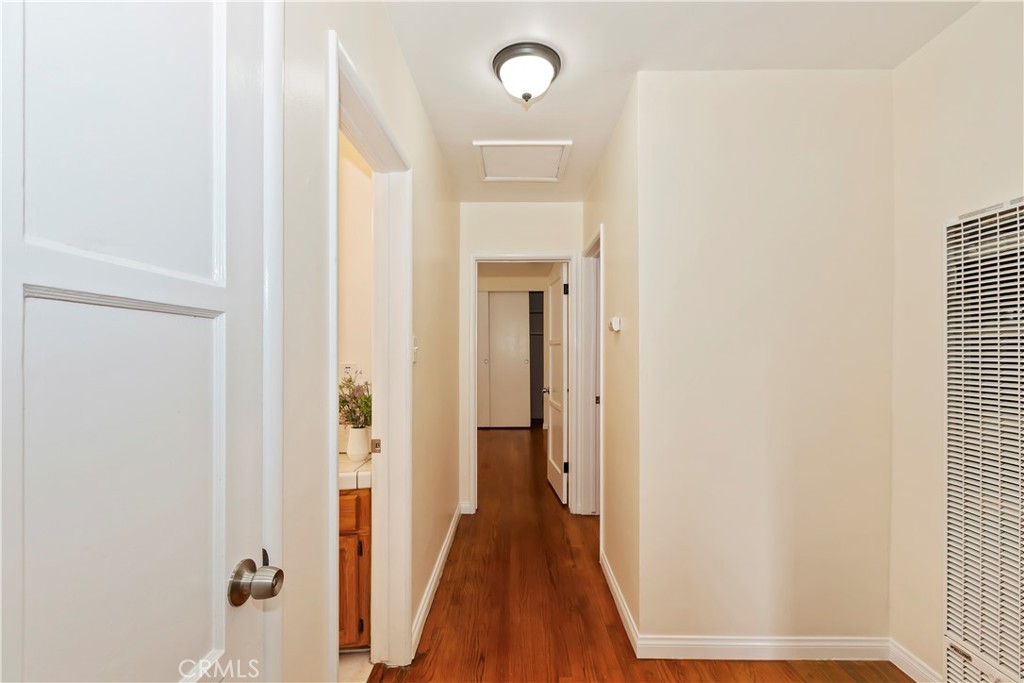 11437 Norlain Avenue