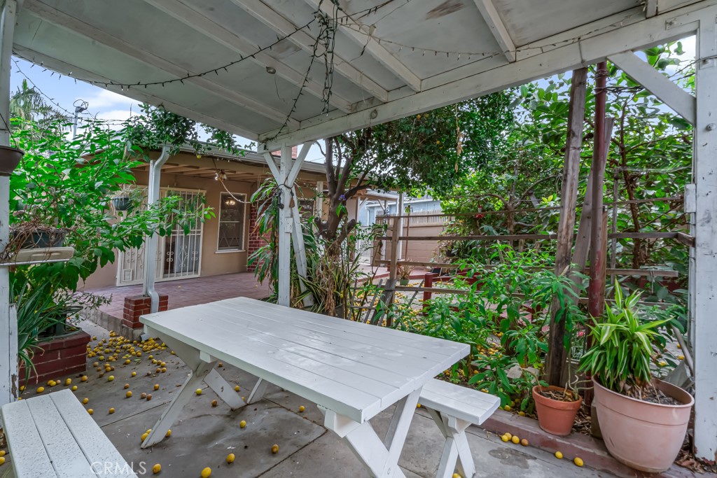 11437 Norlain Avenue