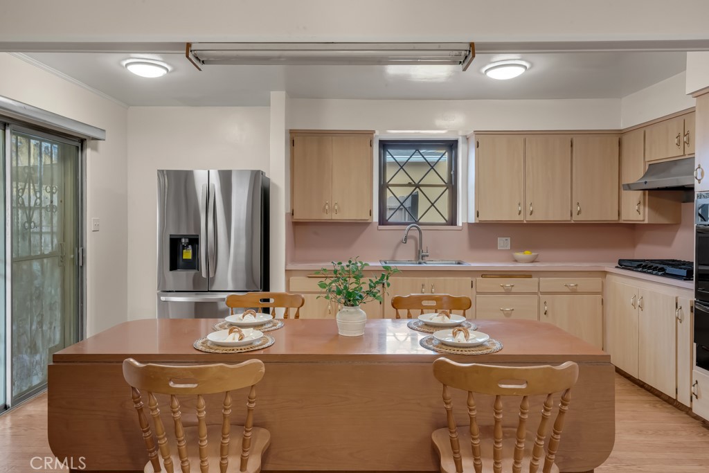 11437 Norlain Avenue