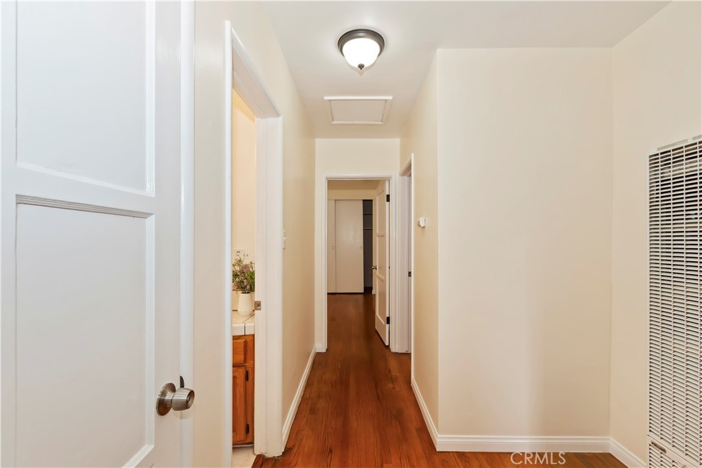 11437 Norlain Avenue