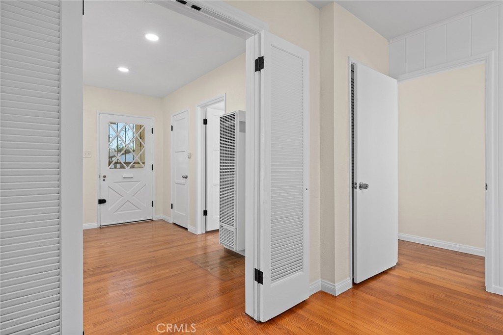 11437 Norlain Avenue