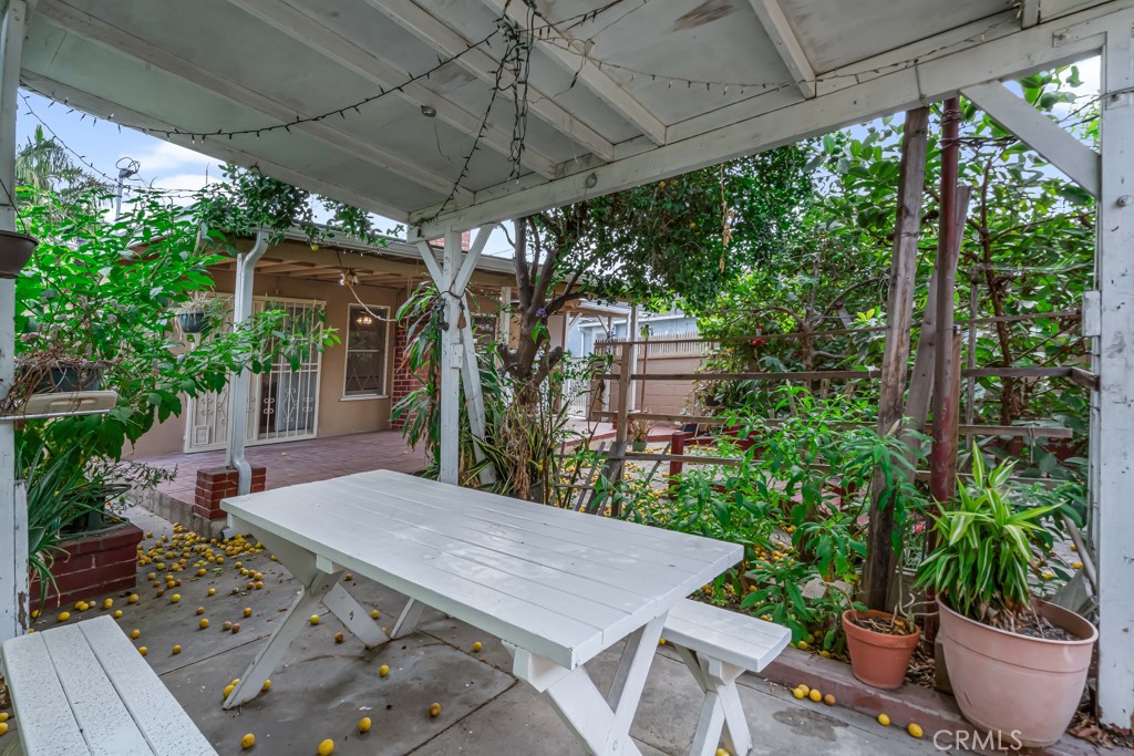 11437 Norlain Avenue