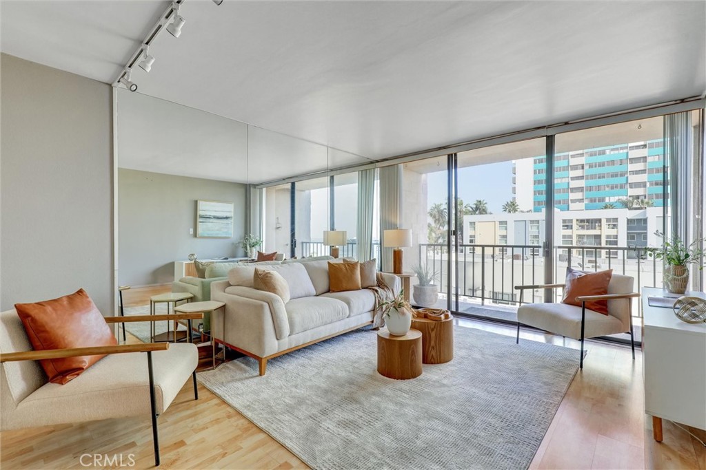 1750 E Ocean Boulevard 503