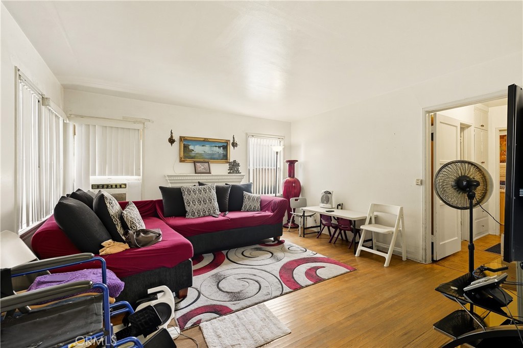 7015 Templeton