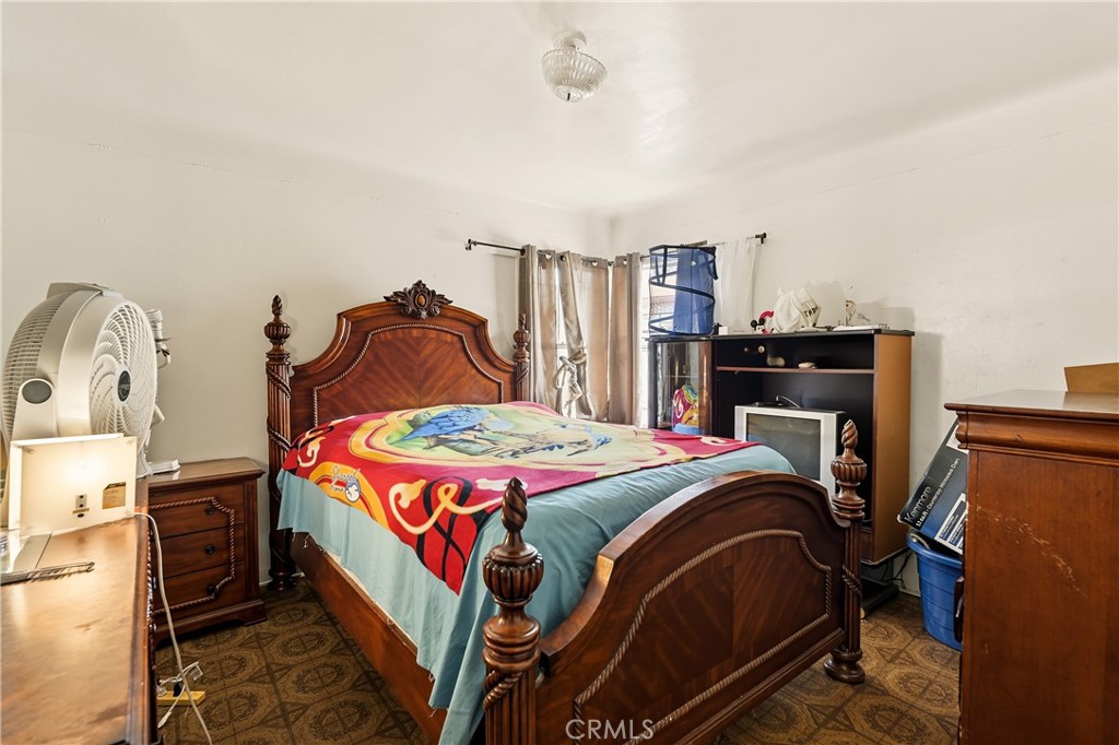 7015 Templeton