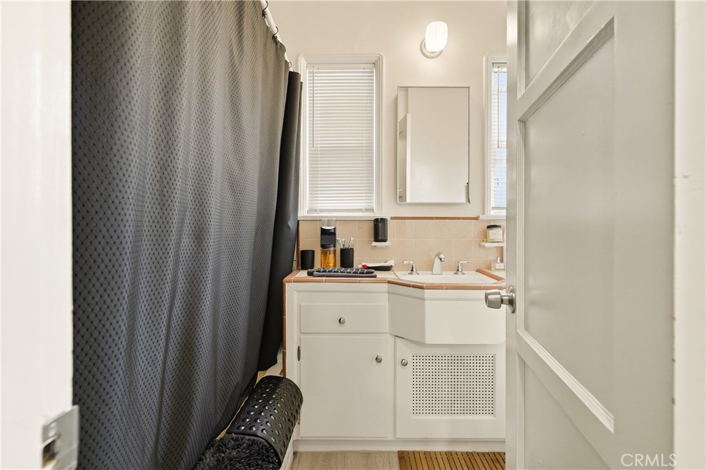 7015 Templeton