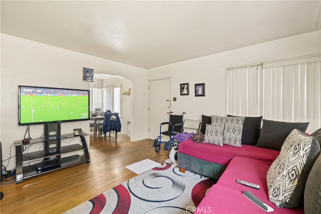 7015 Templeton