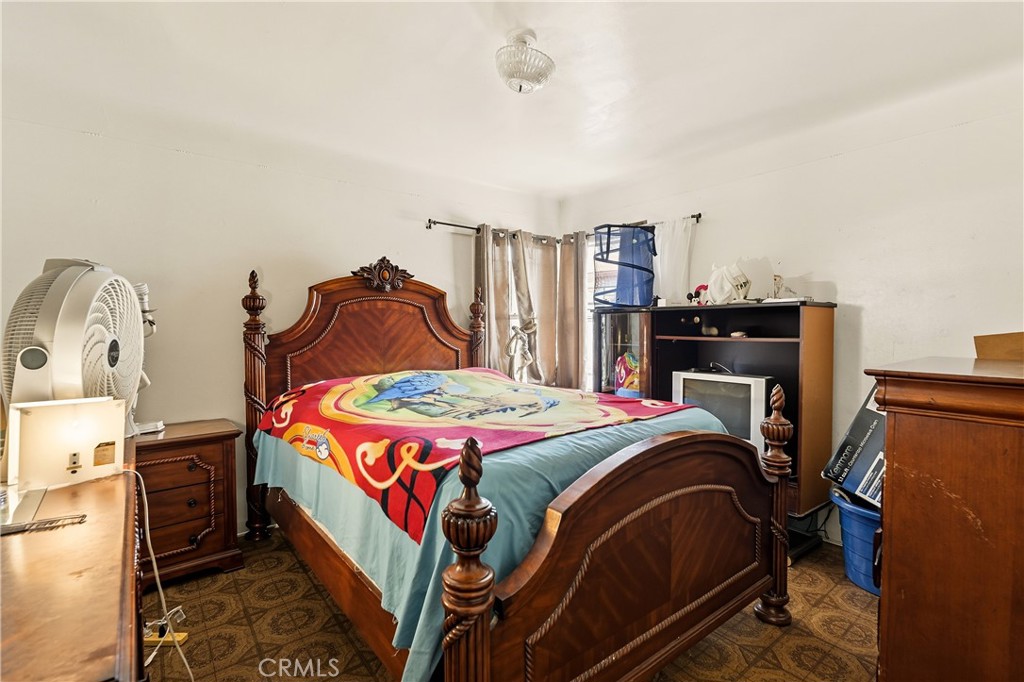 7015 Templeton