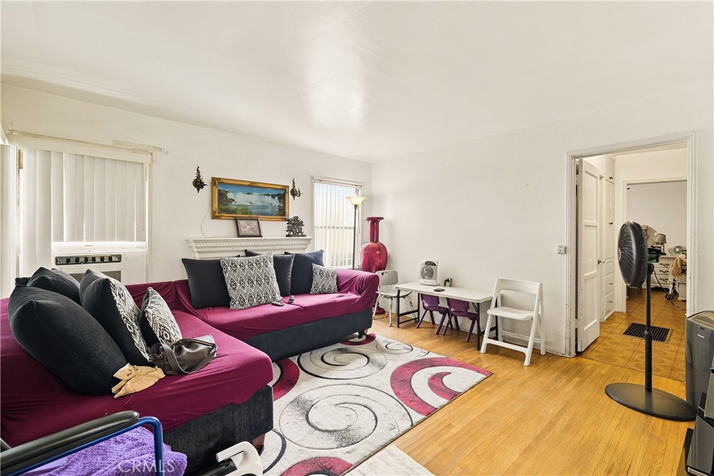 7015 Templeton