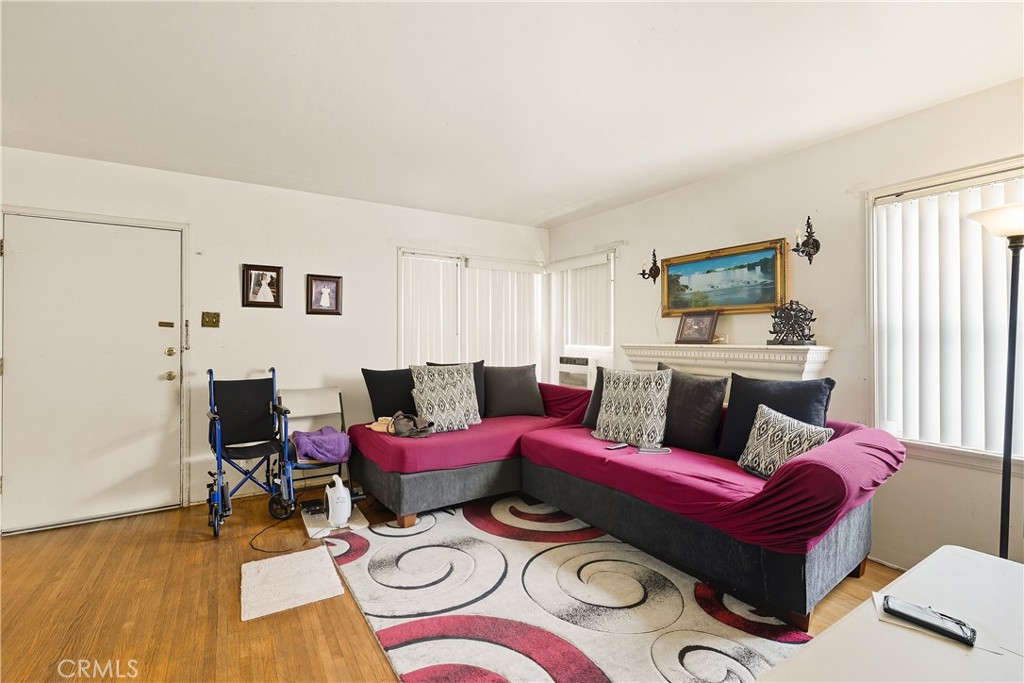 7015 Templeton