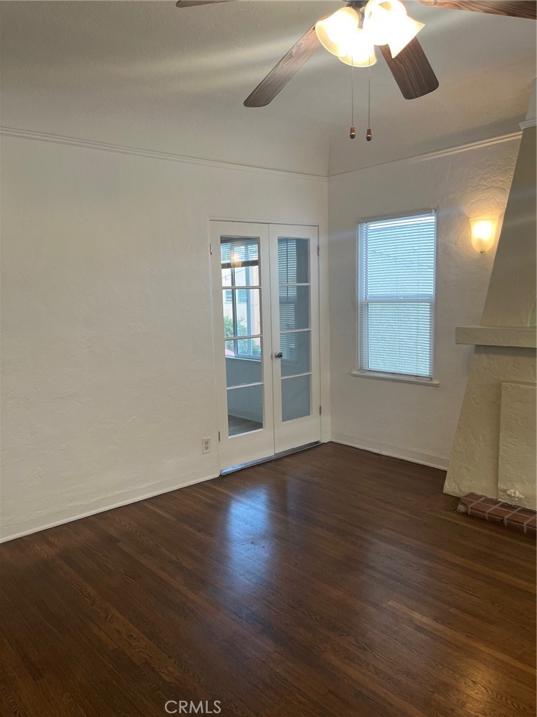 833 Cedar