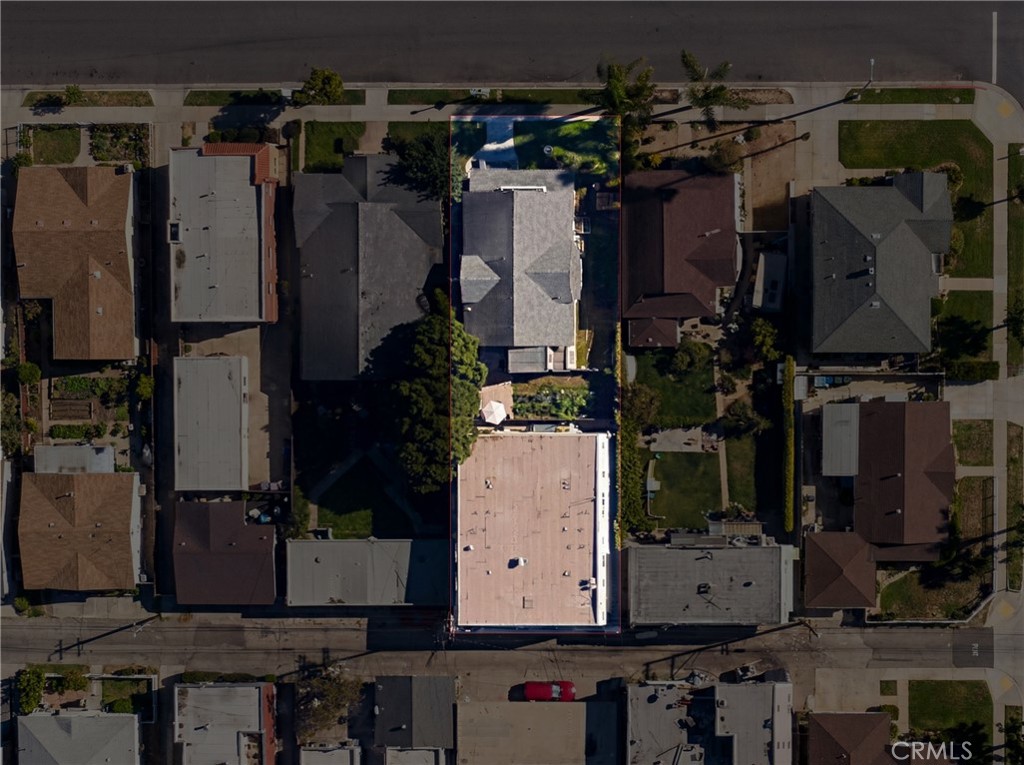 833 Cedar