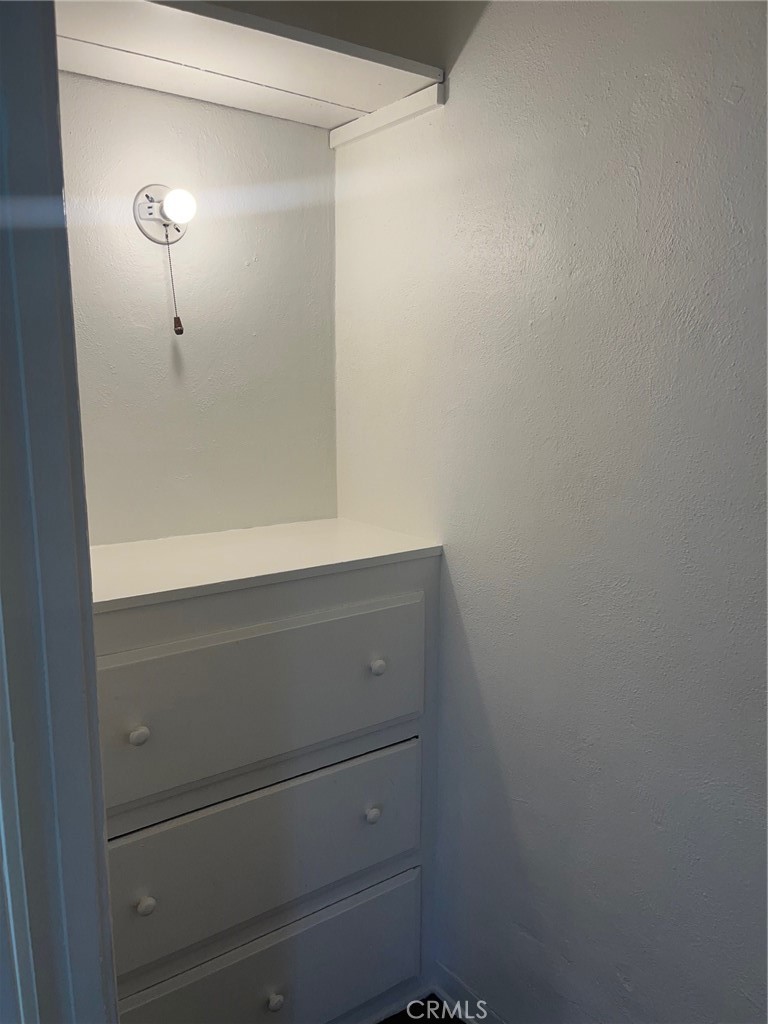 833 Cedar