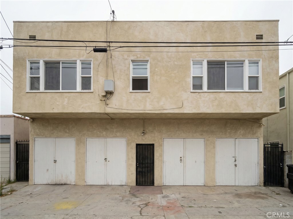 833 Cedar